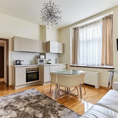 Rezident Apartment *