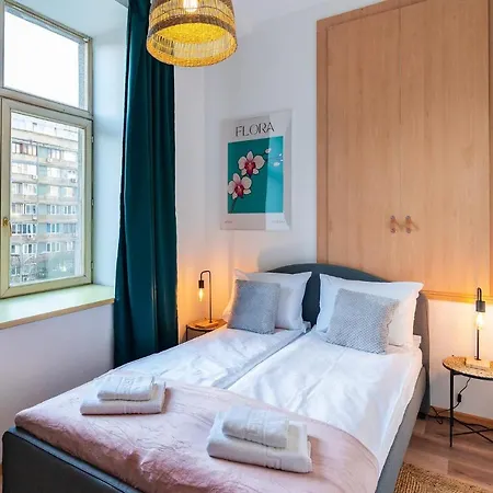 Rezident Βουκουρέστι